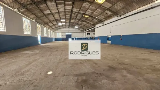 Galpão/Depósito/Armazém para alugar, 2350m² no Casa Grande, Diadema