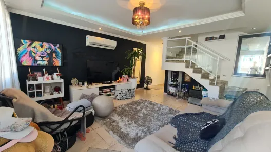 Casa com 4 Quartos para alugar, 240m² no Vargem Pequena, Rio de Janeiro