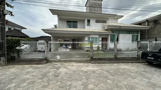 Sobrado com 5 Quartos à venda, 198m² no Aririú, Palhoça