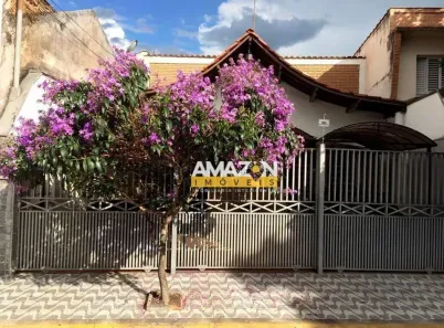 Casa com 6 Quartos para alugar, 400m² no Centro, Taubaté