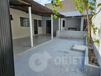 Casa com 2 Quartos à venda, 100m² no Luizote de Freitas, Uberlândia