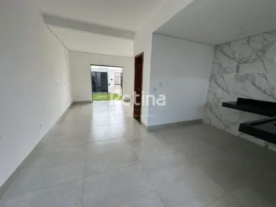 Casa com 3 Quartos à venda, 100m² no Novo Mundo, Uberlândia