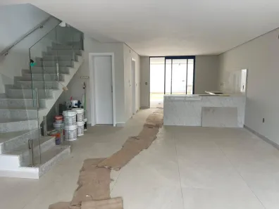 Casa com 3 Quartos à venda, 150m² no Cabral, Contagem