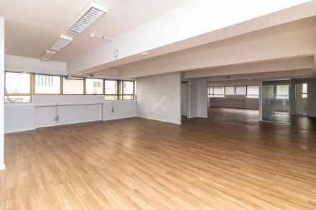 Sala Comercial para alugar, 302m² no Rio Branco, Porto Alegre