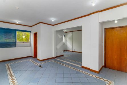 Sala Comercial à venda, 50m² no Passo da Areia, Porto Alegre