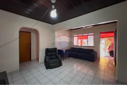 Casa com 6 Quartos à venda, 300m² no Centro, Porto Velho