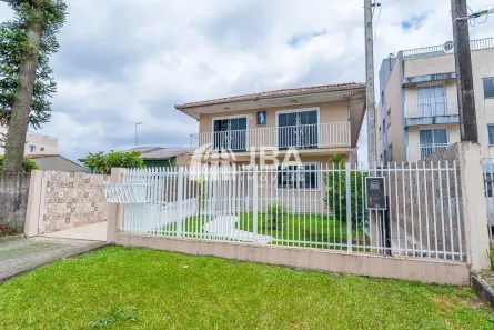 Sobrado com 4 Quartos à venda, 270m² no Umbará, Curitiba