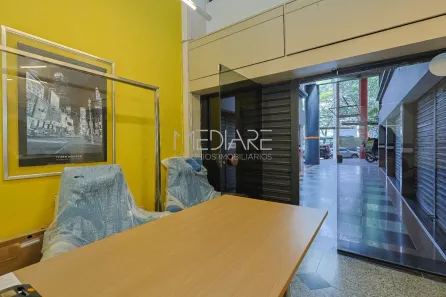 Ponto Comercial para alugar, 98m² no Santa Lúcia, Belo Horizonte