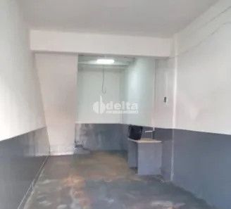Ponto Comercial para alugar, 48m² no Nossa Senhora Aparecida, Uberlândia