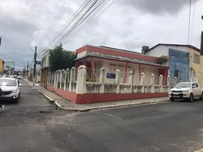 Ponto Comercial com 8 Quartos para alugar, 300m² no Parque Verde, Alagoinhas