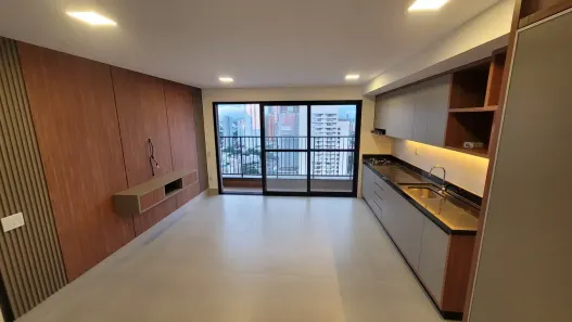 Apartamento com 2 Quartos para alugar, 75m² no Setor Bueno, Goiânia