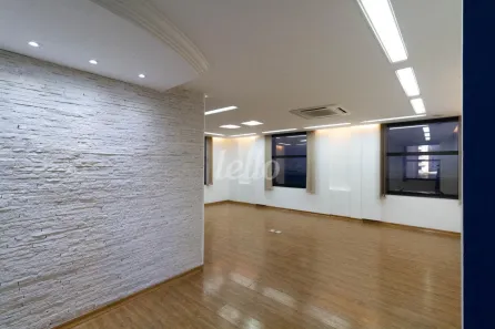 Sala Comercial para alugar, 84m² no Consolação, São Paulo