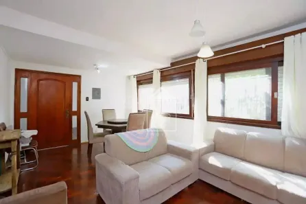 Casa com 4 Quartos para alugar, 300m² no Partenon, Porto Alegre
