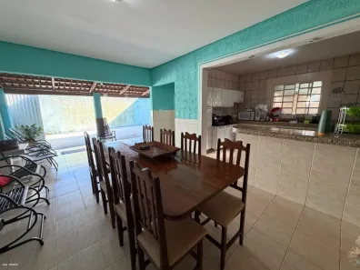 Casa com 3 Quartos à venda, 200m² no Residencial Village Garavelo, Aparecida de Goiânia