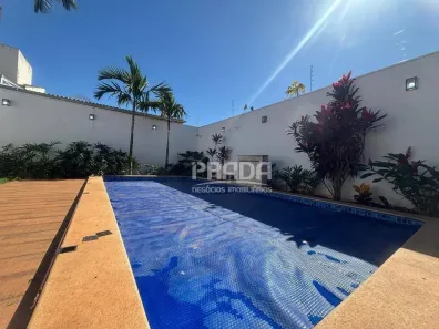 Sobrado com 4 Quartos à venda, 262m² no Jardim Karaíba, Uberlândia
