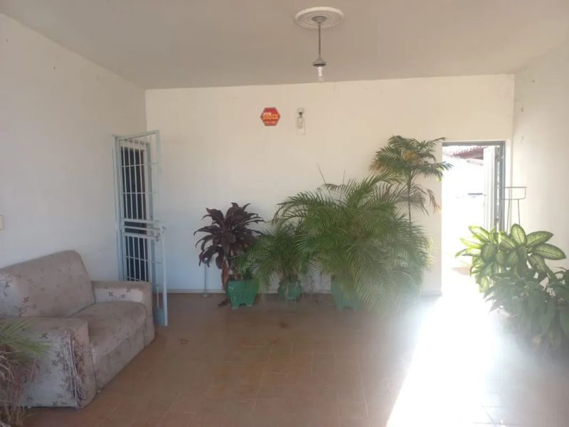 Casa com 3 quartos — Planalto, Belo Horizonte