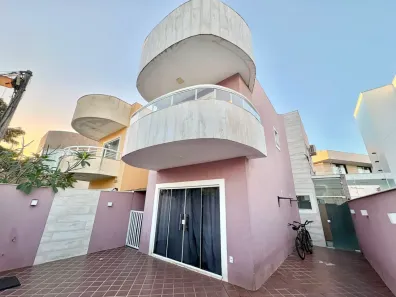 Casa com 3 Quartos à venda, 210m² no Portinho, Cabo Frio