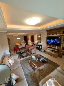 Apartamento com 3 Quartos à venda, 202m² no Vila Ipiranga, Porto Alegre