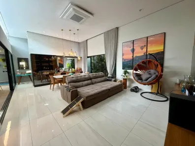 Casa de Condomínio com 3 Quartos à venda, 200m² no Jardim Botânico, Uberlândia