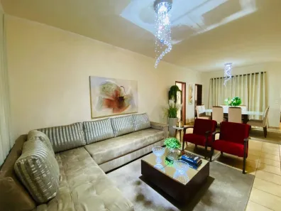 Casa com 3 Quartos à venda, 238m² no Vila Girassol, Araraquara