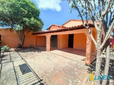 Casa com 6 Quartos à venda, 200m² no Cidade Jardim, Uberlândia