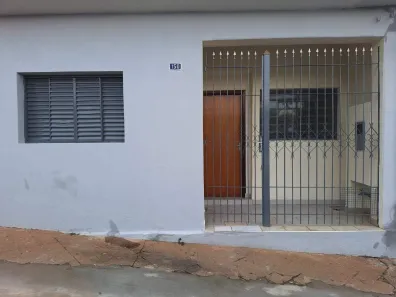 Casa com 2 Quartos para alugar, 60m² no Centro, Rio das Pedras