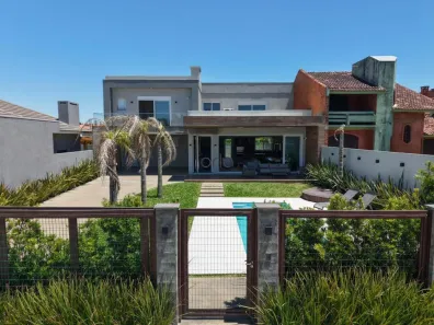 Casa com 4 Quartos à venda, 243m² no Remanso, Xangri-Lá
