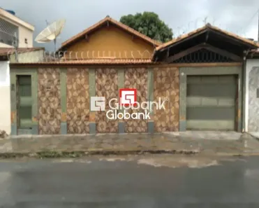 Casa com 3 Quartos à venda, 150m² no Jardim Palmeiras, Montes Claros