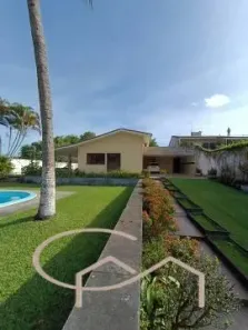 Casa com 4 Quartos à venda, 300m² no Apipucos, Recife