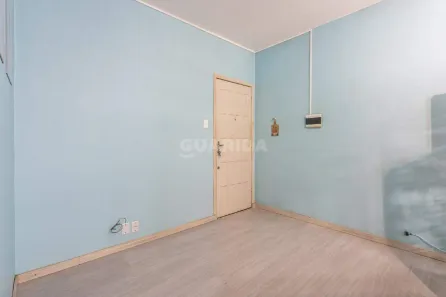 Kitnet para alugar, 31m² no Farroupilha, Porto Alegre