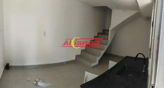 Sobrado com 2 Quartos para alugar, 55m² no Parque Continental I, Guarulhos