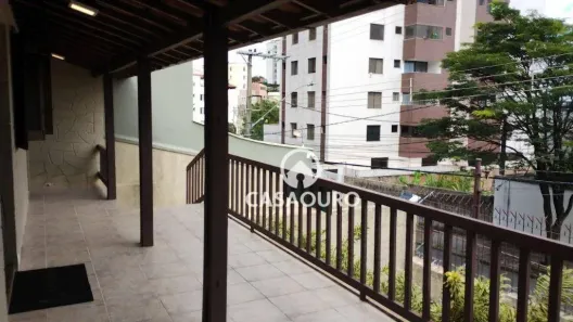 Casa com 6 Quartos à venda, 250m² no São Lucas, Belo Horizonte