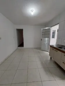 Casa com 2 Quartos para alugar, 40m² no Santa Maria, Osasco