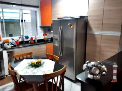 Sobrado com 2 Quartos à venda, 101m² no Parque São Vicente, São Vicente