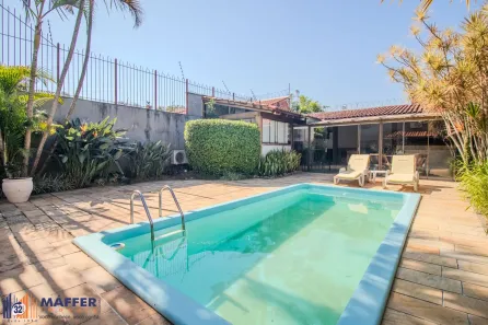 Casa com 3 Quartos à venda, 410m² no Ipanema, Porto Alegre
