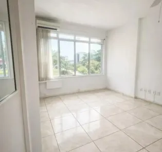 Ponto Comercial com 1 Quarto à venda, 60m² no Cristo Redentor, Porto Alegre