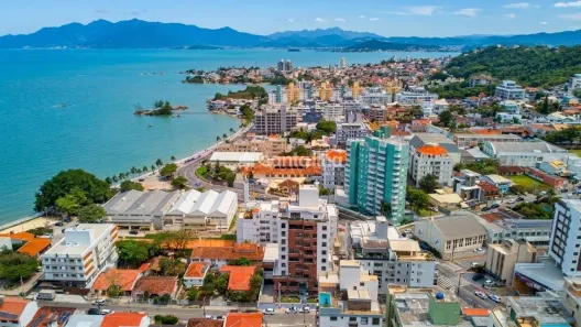 Apartamento com 2 Quartos à venda, 71m² no Coqueiros, Florianópolis