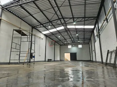Galpão/Depósito/Armazém para alugar, 500m² no Taboão, Diadema