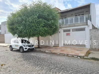 Casa com 5 Quartos à venda, 254m² no São José, Petrolina