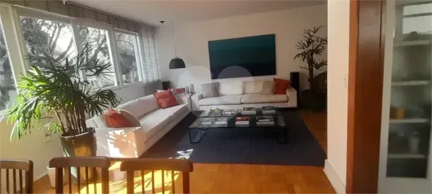 Apartamento com 3 Quartos para alugar, 230m² no Cerqueira César, São Paulo