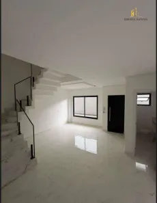 Sobrado com 3 Quartos à venda, 99m² no Alto Boqueirão, Curitiba
