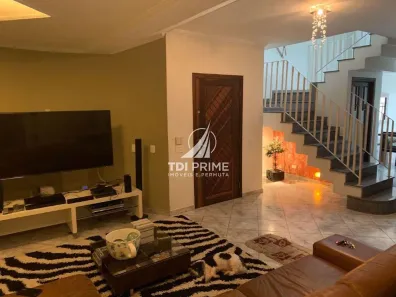 Sobrado com 4 Quartos à venda, 220m² no Vila Liviero, São Paulo