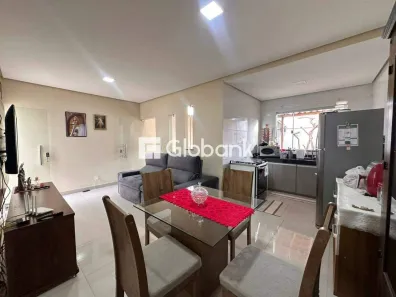 Casa com 2 Quartos à venda, 67m² no Canelas, Montes Claros