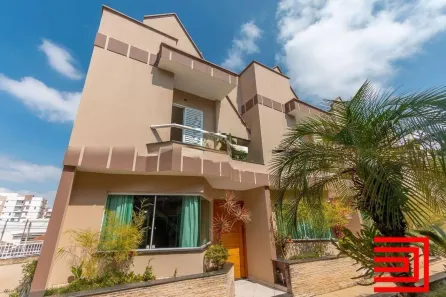 Sobrado com 3 Quartos à venda, 202m² no Vila Santa Clara, São Paulo