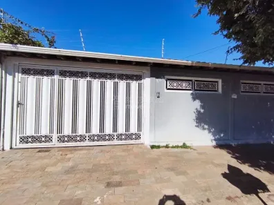 Casa com 3 Quartos para alugar, 248m² no Jardim Cruzeiro do Sul I e II, Araraquara