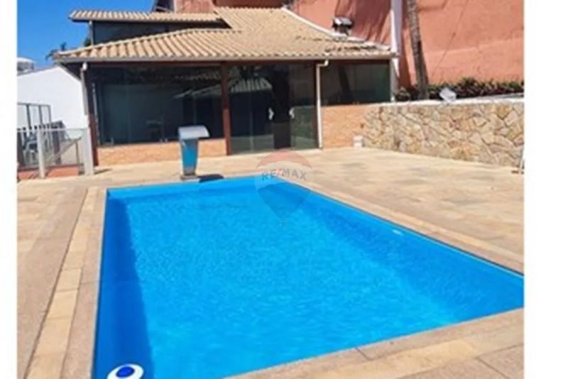 Casa com 4 quartos — Braúnas, Belo Horizonte