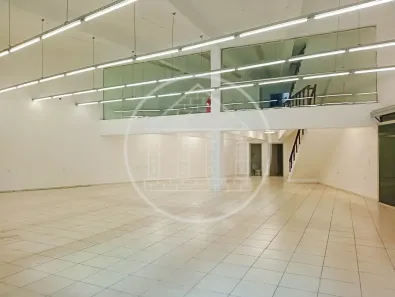 Prédio Comercial para alugar, 730m² no Santa Terezinha, Santo André