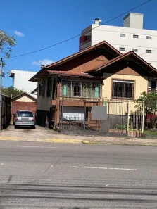 Casa com 3 Quartos à venda, 518m² no Santa Lúcia, Caxias do Sul