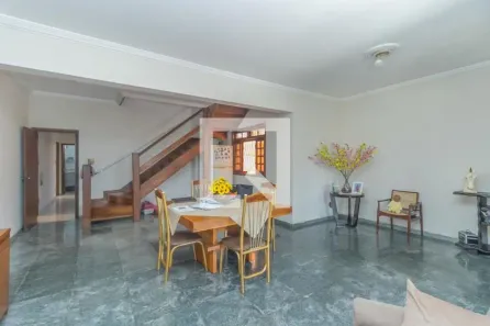 Casa com 5 Quartos à venda, 360m² no Santa Cruz, Belo Horizonte