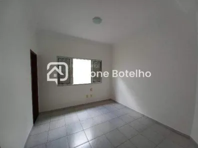Casa com 5 Quartos para alugar, 250m² no Morada da Colina, Uberlândia